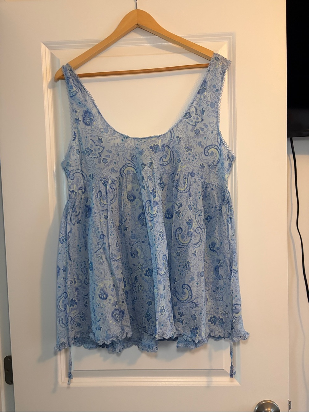 Vintage Victoria's Secret | Light Blue Paisley Babydoll Ruffle-Front Chemise - Picture 4 of 8